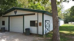 Horsebarn